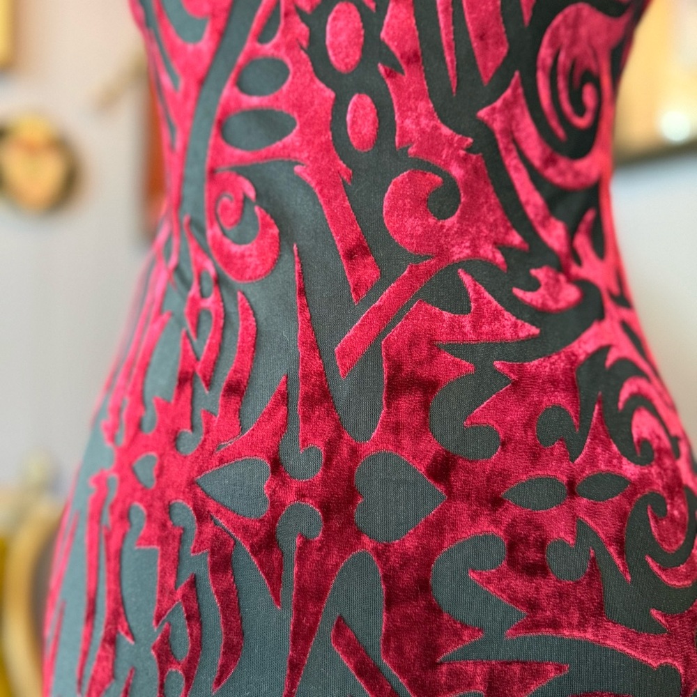 Vintage 90s/Y2K Betsey Johnson Blood Red Gothic Scroll Crushed Velvet Maxi Dress - Picture 4 of 12